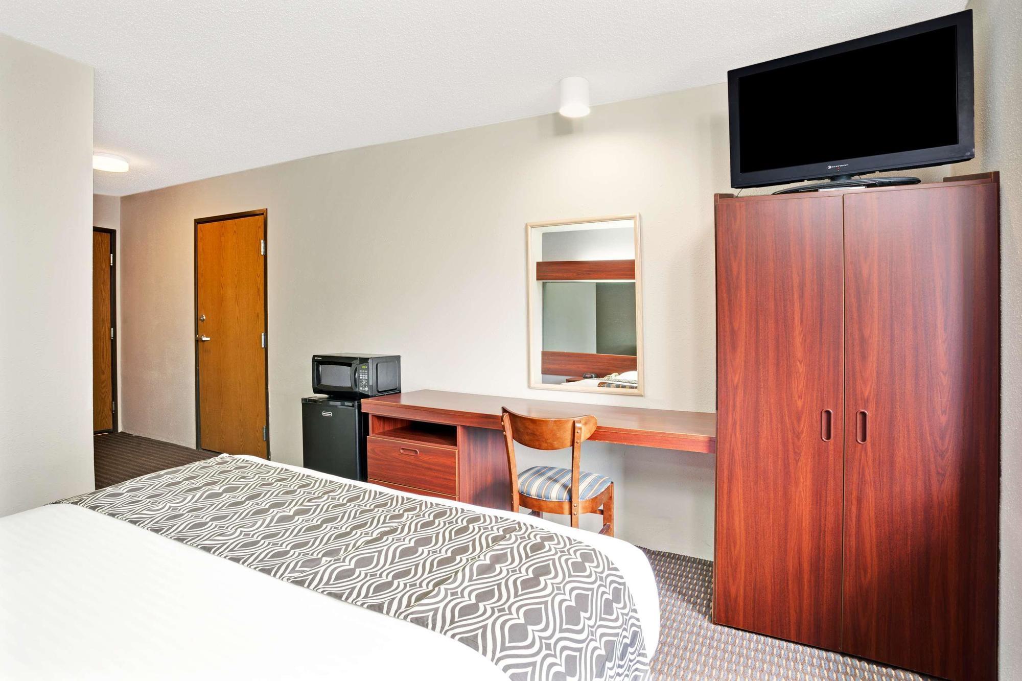 Microtel Inn & Suites By Wyndham Detroit Roseville Eksteriør billede